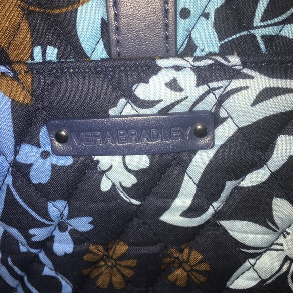 New Vera Bradley crossbody - Picture 4 of 6